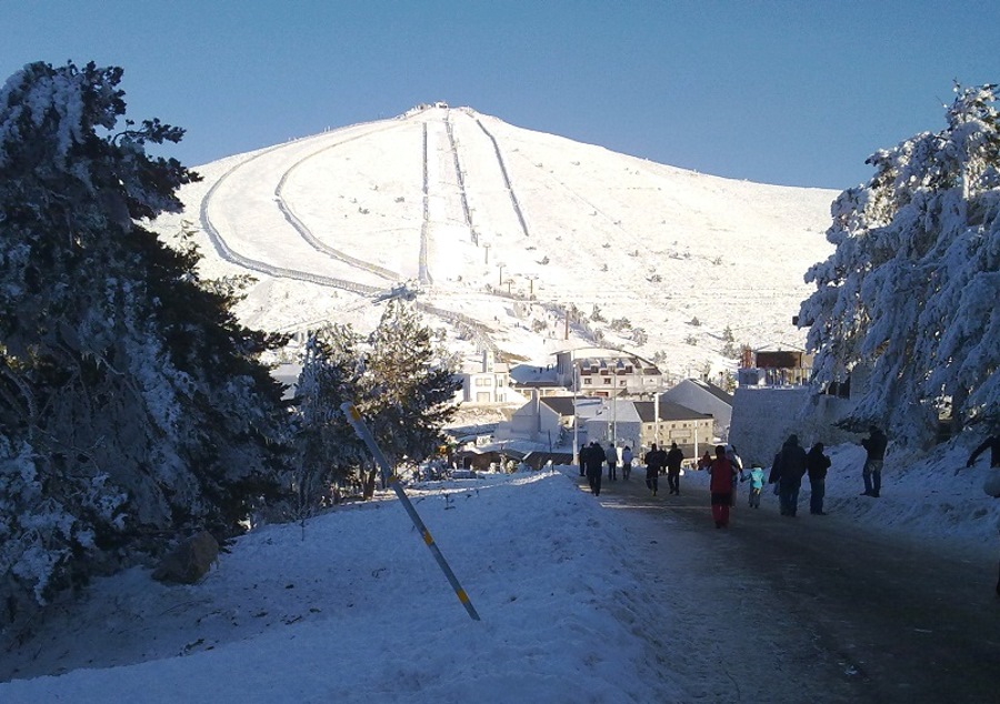 Conoce las 6 mejores estaciones de esquí españolas y como llegar en tren o AVE 4