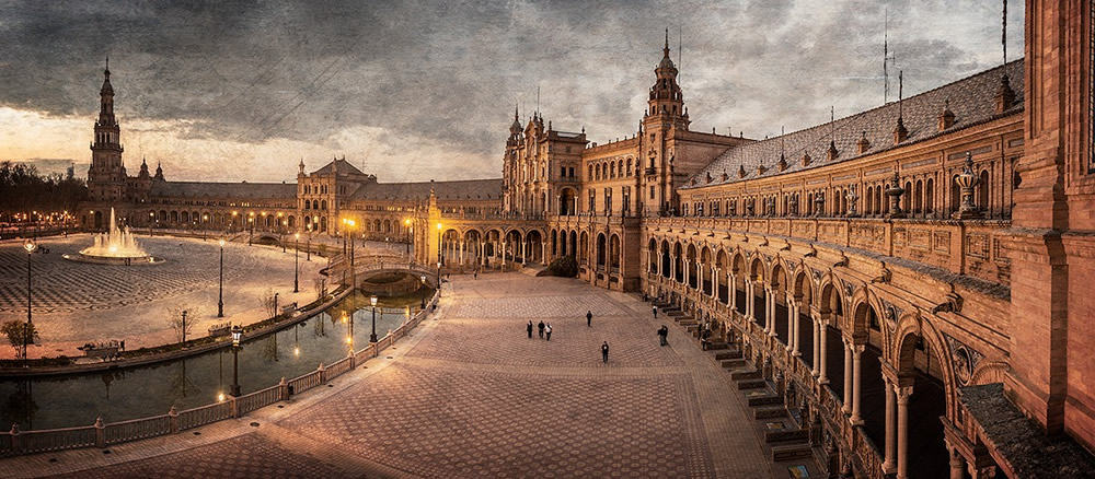Las 5 plazas más bonitas de España que tienes que visitar viajando en AVE 2